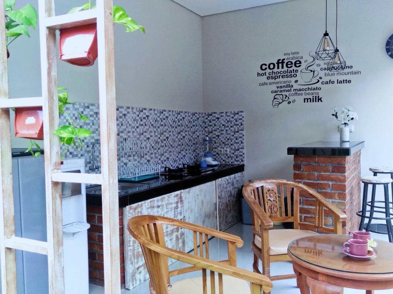 The Jepun Room And House Canggu Eksteriør billede